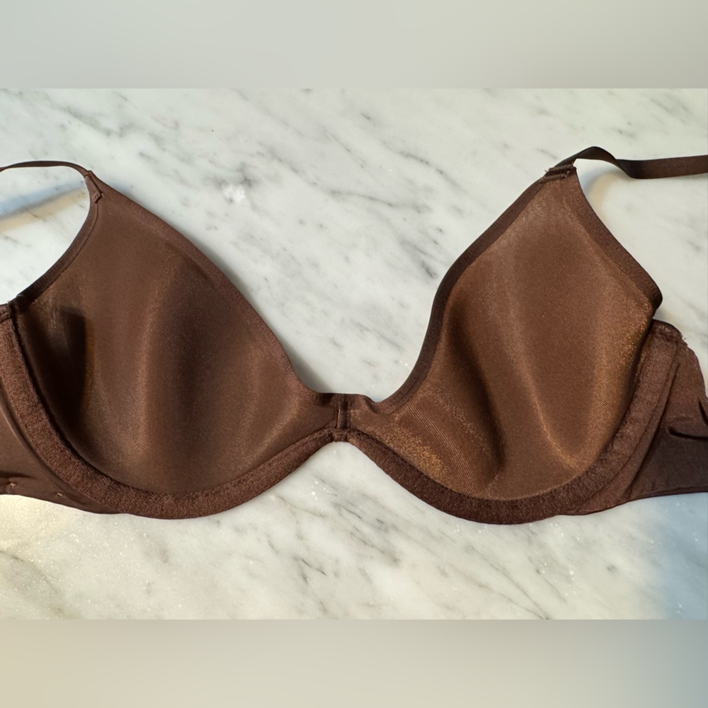 SKIMS WEIGHTLESS SCOOP BRA - Picture 7 of 11